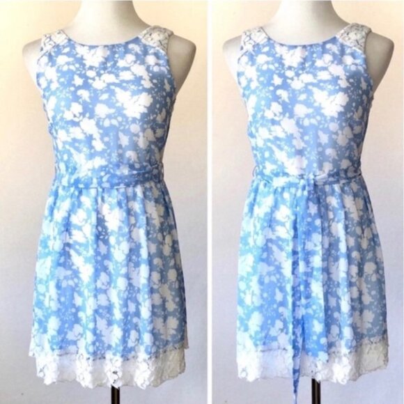 Disney Dress Size Small Blue White Floral Alice in Wonderland Floral Lace - Picture 9 of 15